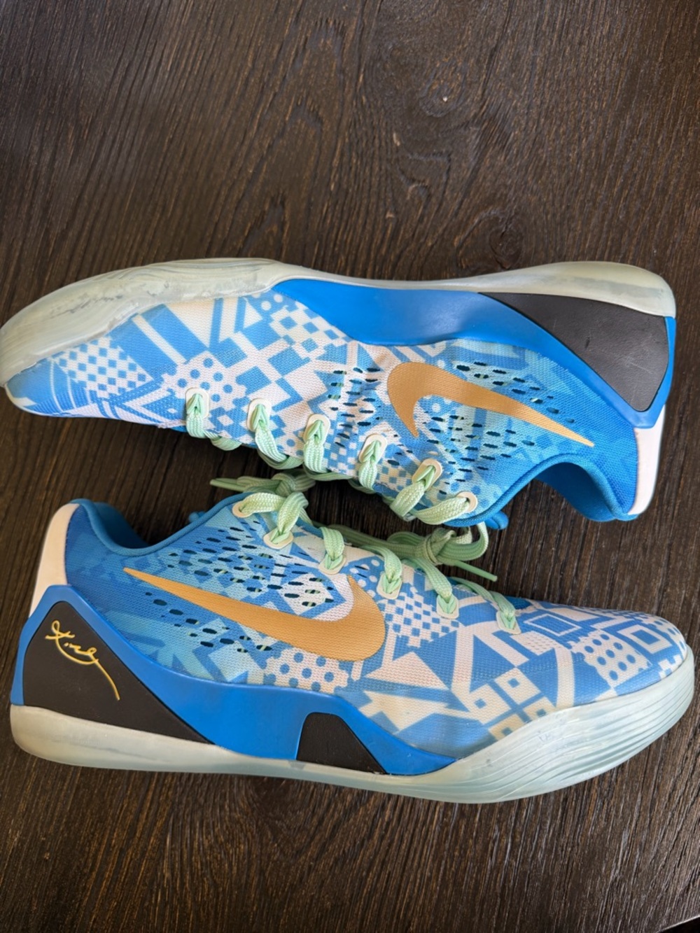 Kobe 9 EM Hyper Cobalt size 11 used